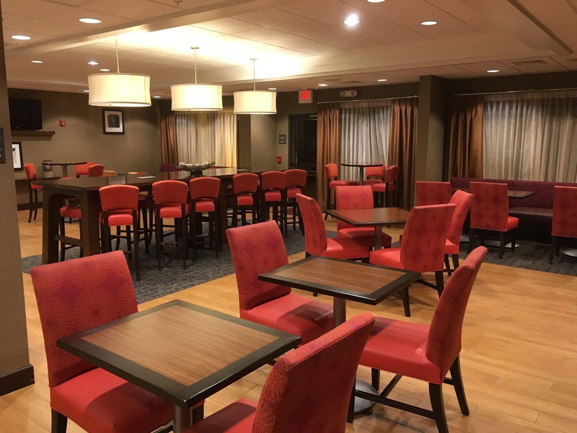 Hotel Hampton